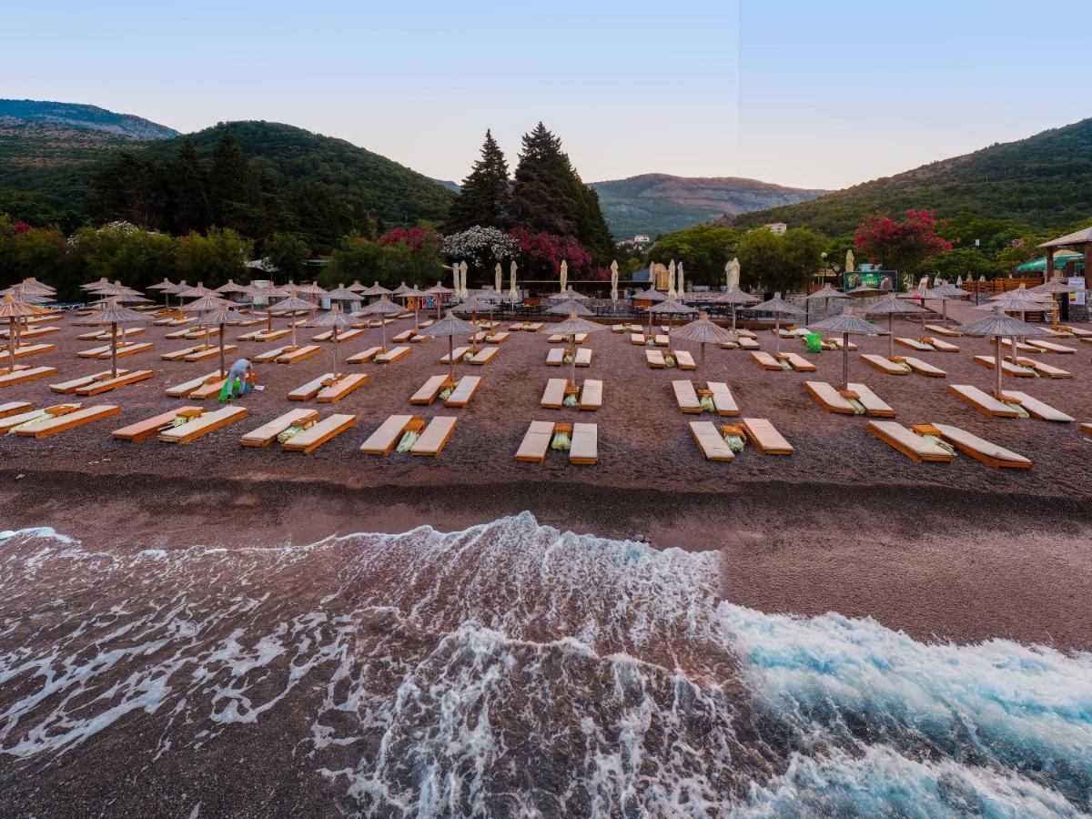 Hotel Plaza Lucice Petrovac Exterior photo