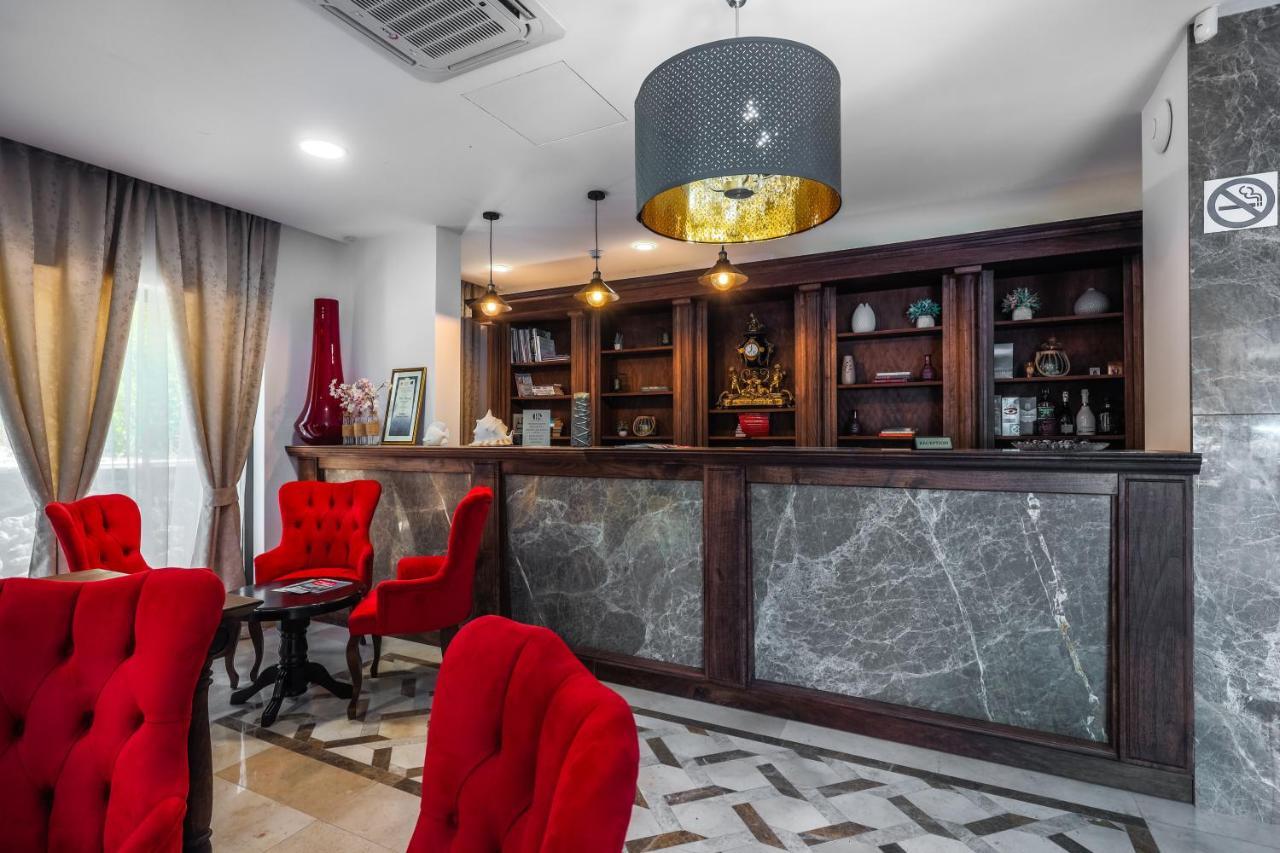 Hotel Plaza Lucice Petrovac Exterior photo