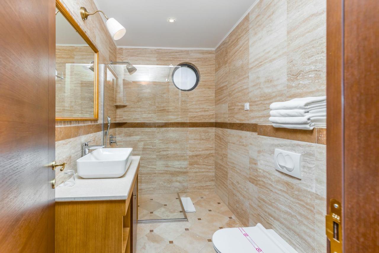 Hotel Plaza Lucice Petrovac Exterior photo