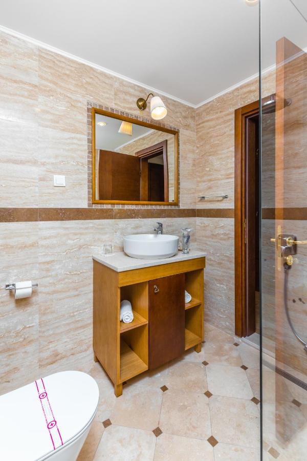 Hotel Plaza Lucice Petrovac Exterior photo