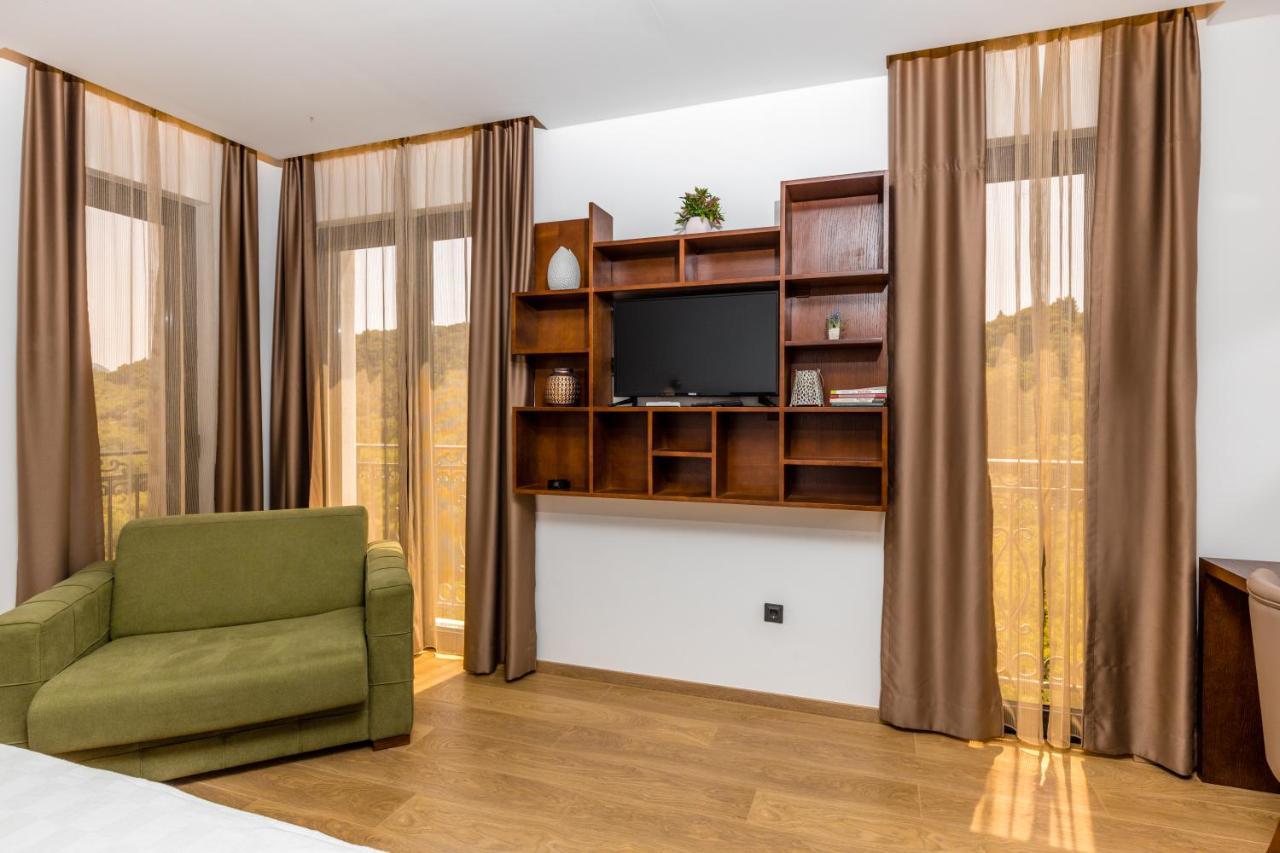 Hotel Plaza Lucice Petrovac Exterior photo
